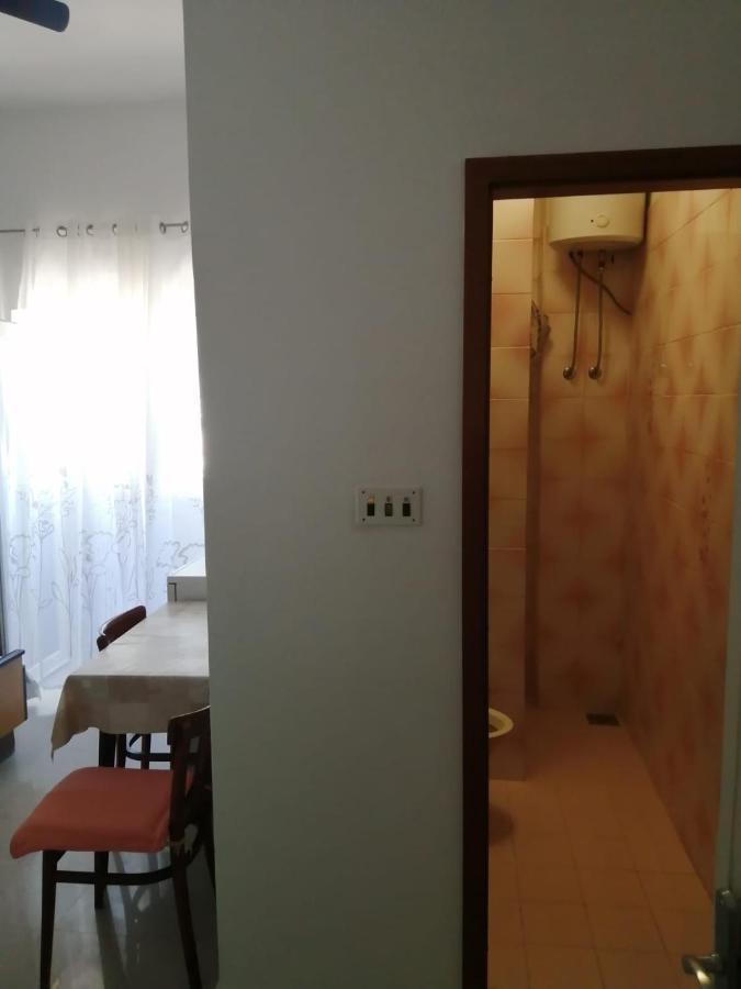 Omis Apartment On The Beach Exterior foto