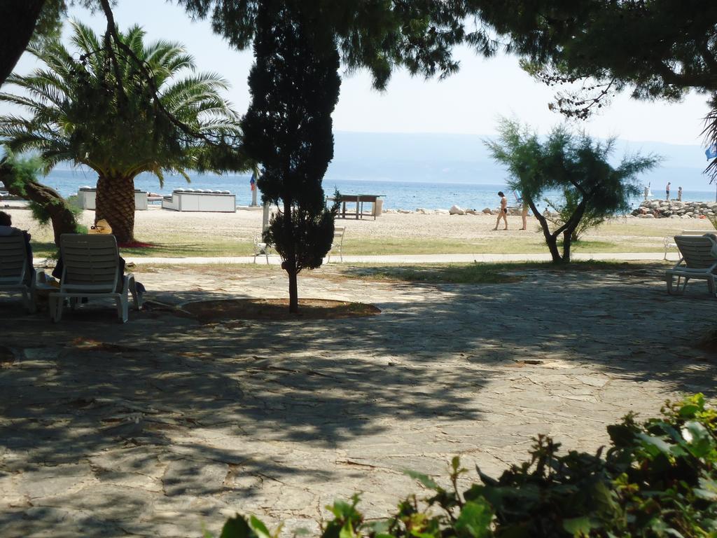 Omis Apartment On The Beach Exterior foto